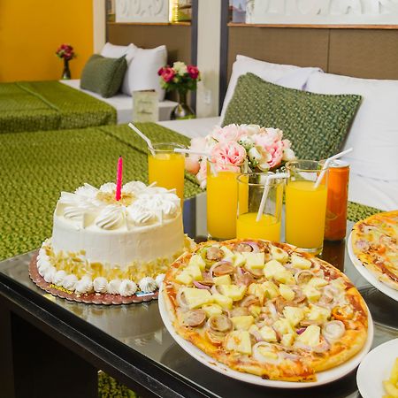 Eurotel Vivaldi Araneta Quezon City Dış mekan fotoğraf