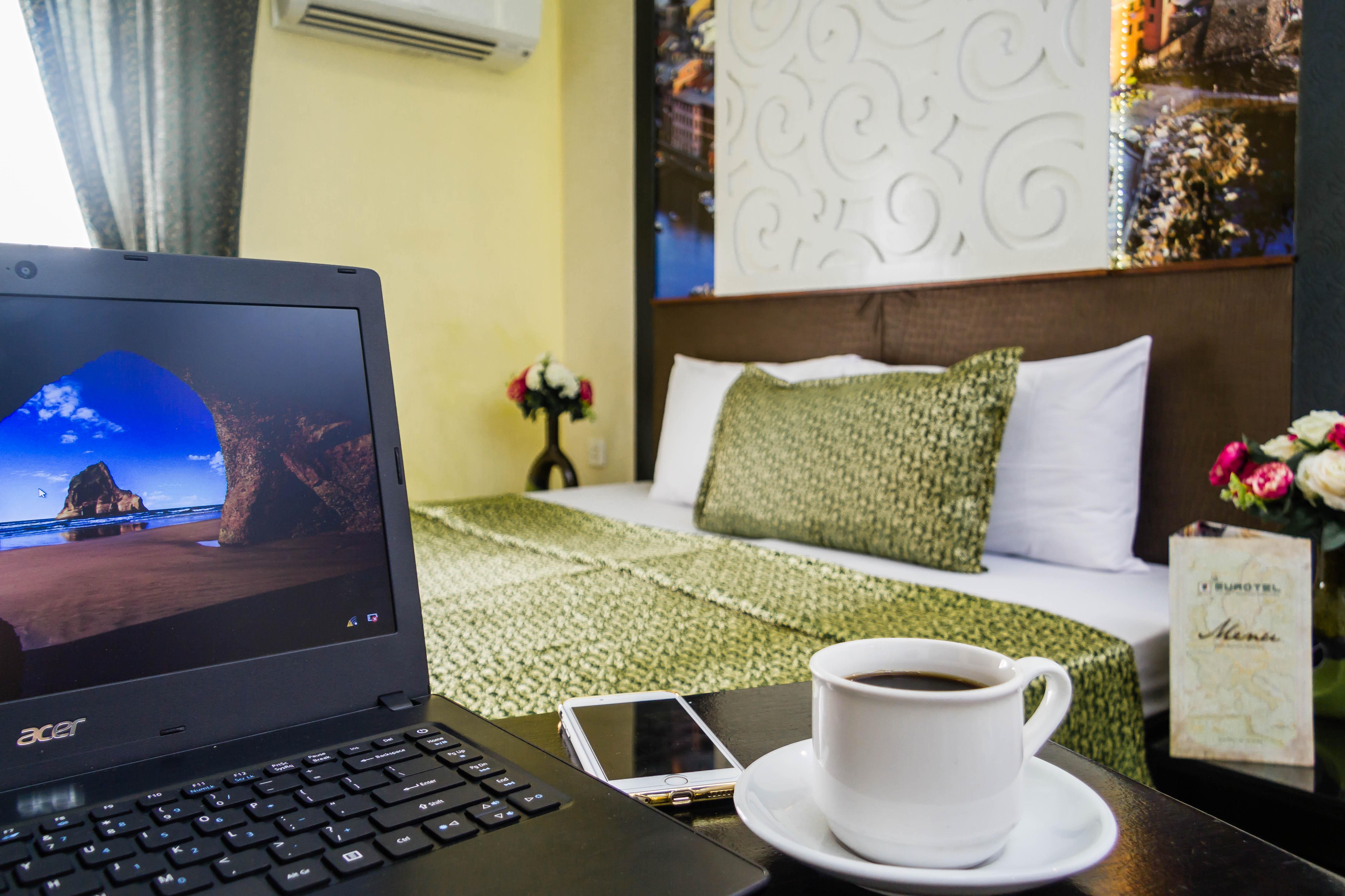 Eurotel Vivaldi Araneta Quezon City Dış mekan fotoğraf