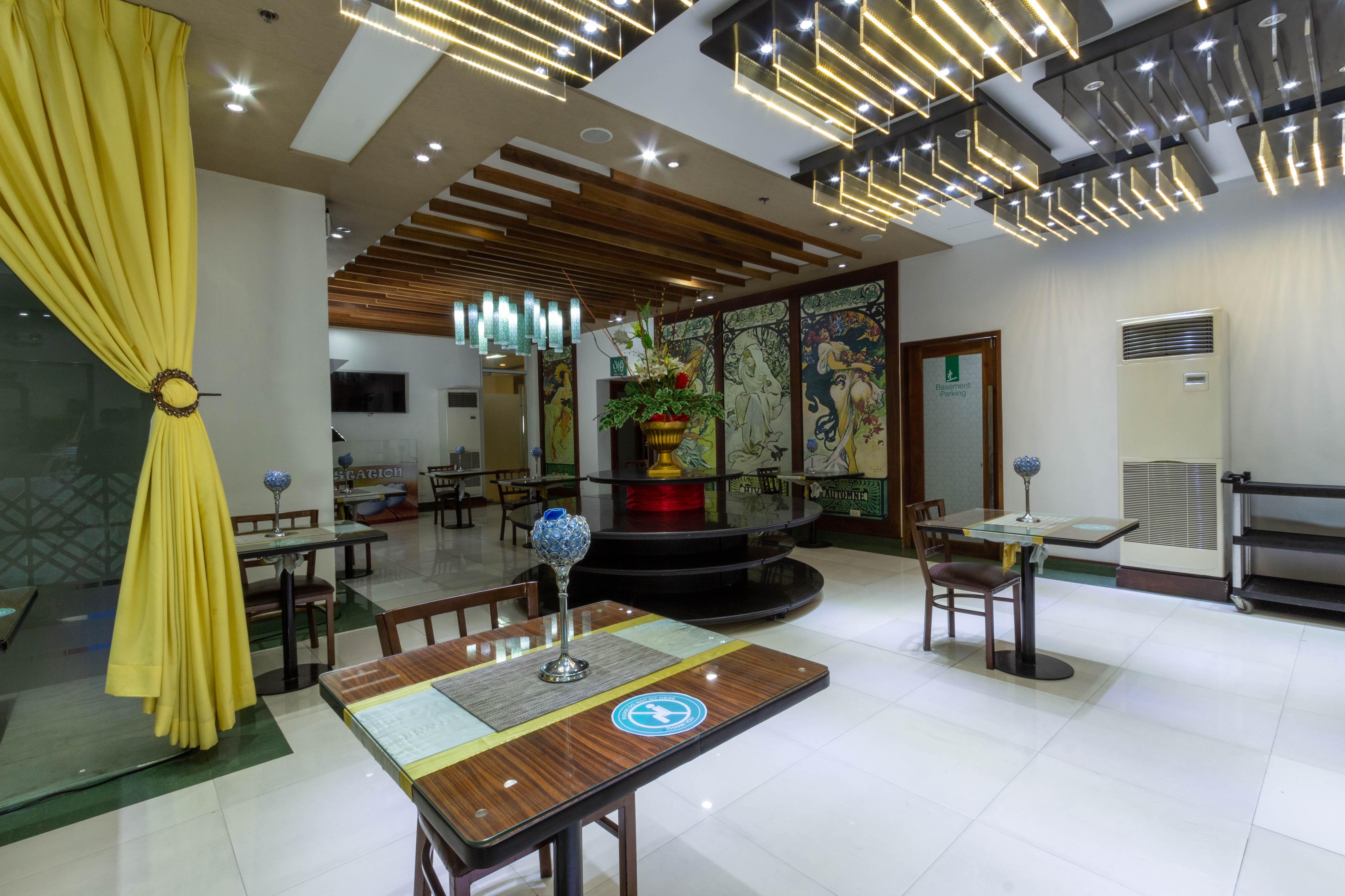 Eurotel Vivaldi Araneta Quezon City Dış mekan fotoğraf