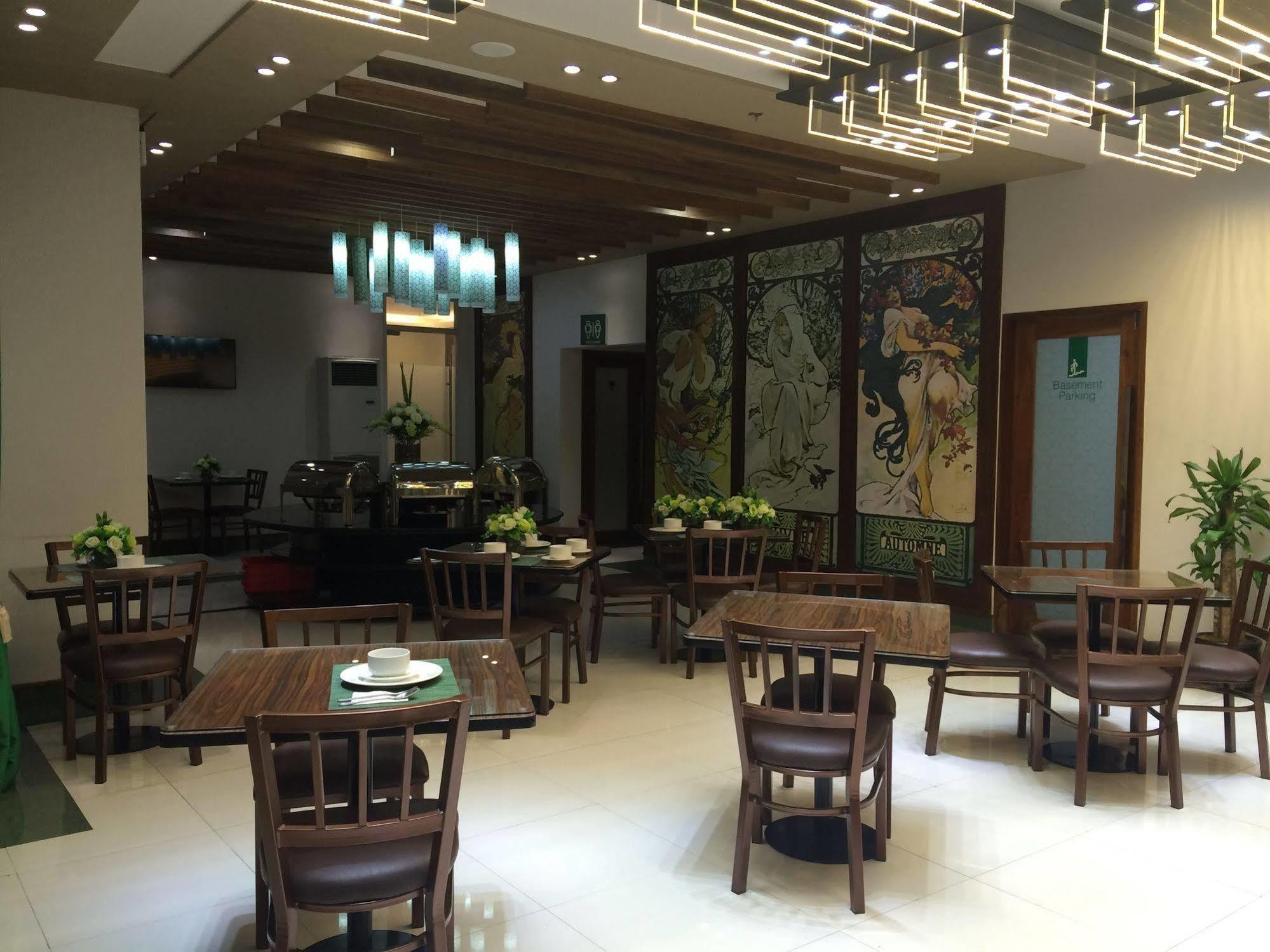 Eurotel Vivaldi Araneta Quezon City Dış mekan fotoğraf