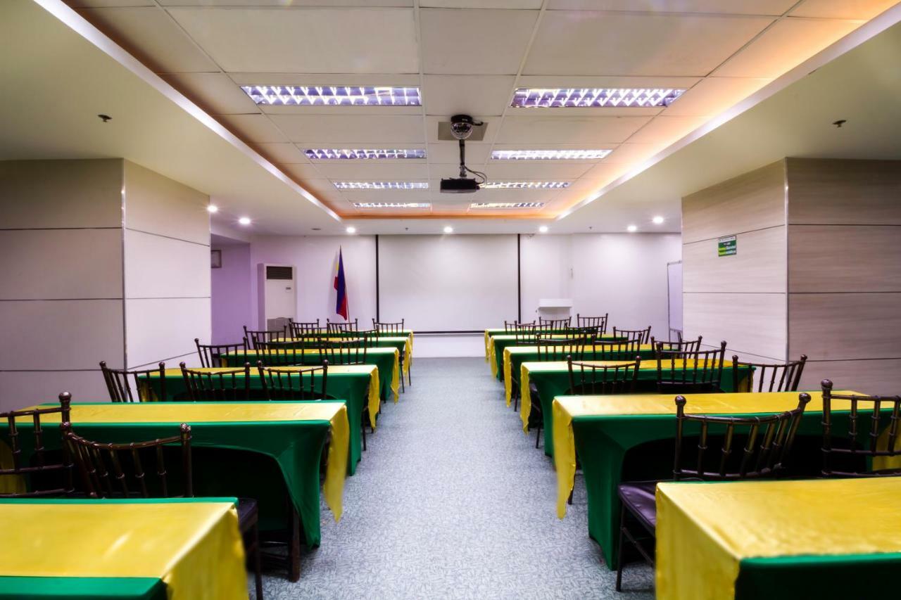 Eurotel Vivaldi Araneta Quezon City Dış mekan fotoğraf