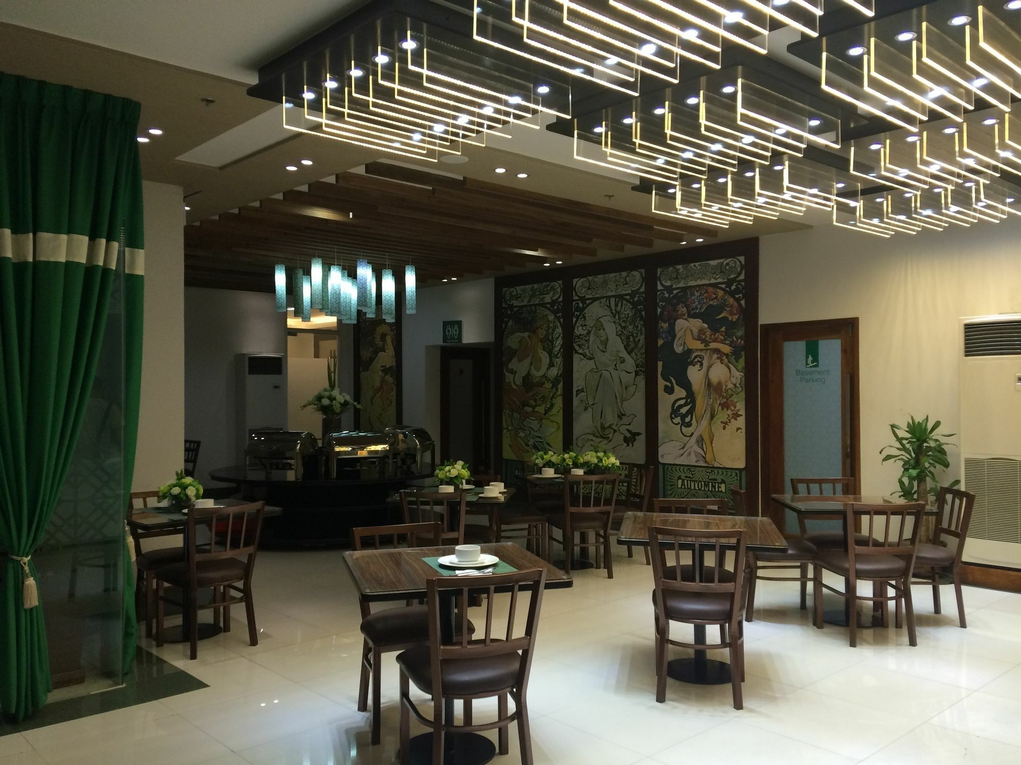 Eurotel Vivaldi Araneta Quezon City Dış mekan fotoğraf